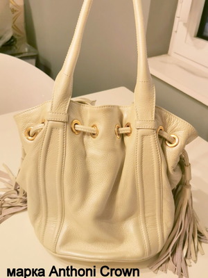 Bag original genuine leather white, new, size 33 cm