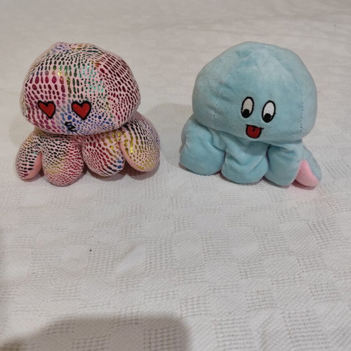 Mood Octopus plush toy used, reversible emotions