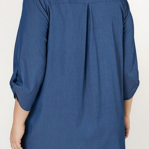 V-neck denim shirt plus size like new from Pretty Jusy