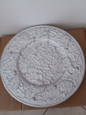 Christmas plates like new, set of 2 pieces