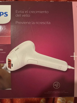 Philips Lumea advanced IPL like new with case and charger