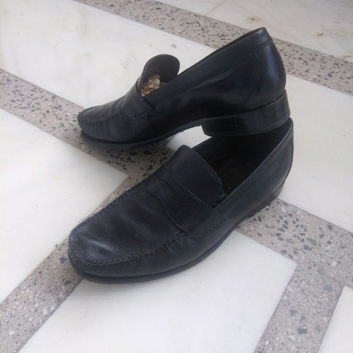 Men's leather shoes size 42 used, black moccasins