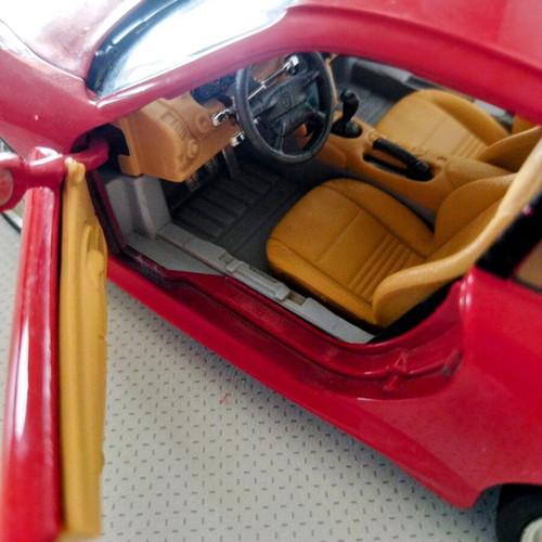 Porsche Carrera 911 GT 3 1997 model 1:18 like new, red