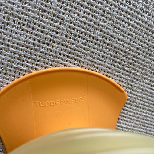 Vintage Tupperware Pastry Container 450 ml like new