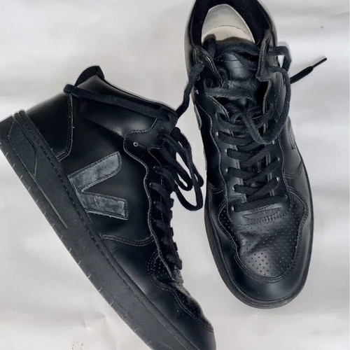 Veja men's leather boots like new, size 46, black
