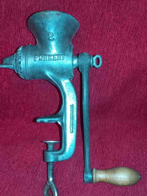 Vintage meat grinder used, collectible and rare, functional 1930-1945
