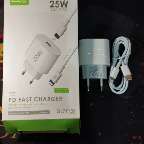 25W PD charger with Lightning cable like new