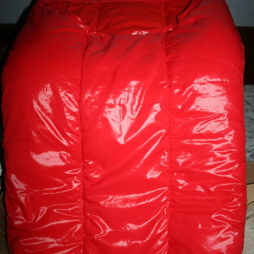 Children's red waterproof thermal sleeping bag 90 cm like new