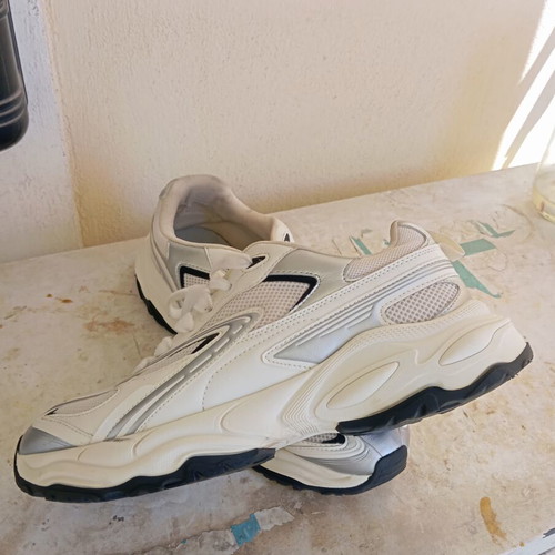 Bershka sneakers size 45 like new with anatomical sole, white and grey