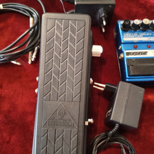 Behringer Hellbabe HB01 and DOD DFX91 guitar pedals used set