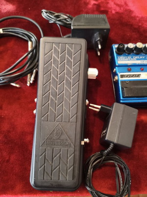 Behringer Hellbabe HB01 and DOD DFX91 guitar pedals used set