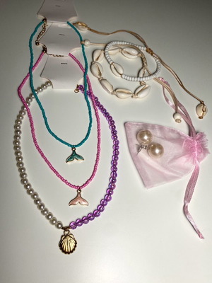 Summer jewelry set new with 3 necklaces, 2 bracelets and earrings
