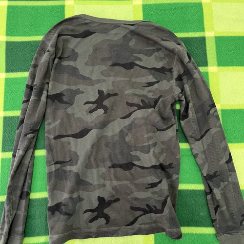 Old Navy long-sleeve shirt like new, size S, green