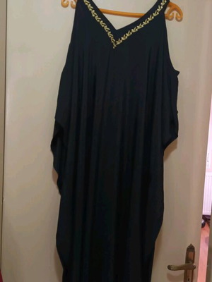 Plus size kaftani like new with V neckline and gold trim, size 4XL