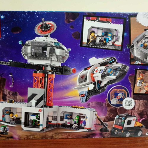 Lego City Space Base and Rocket Launchpad like new