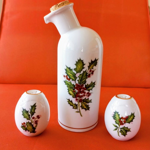 Oil and Salt and Pepper Set Christmas porcelain new, German