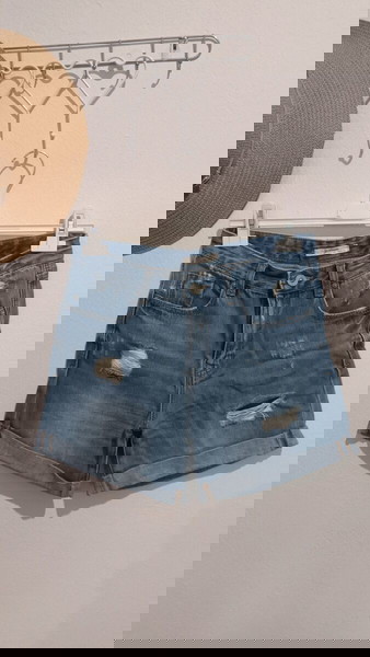 Τζιν shorts Stradivarius