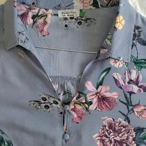 Floral vintage blue shirt like new, size M/L