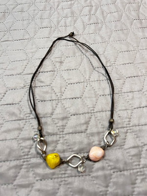 Necklace like new with silver elements and colorful stones