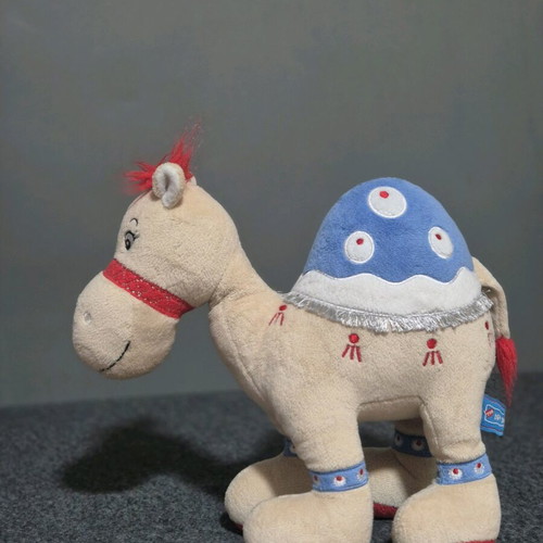 Plush camel "Cleo" The Toy Store like new