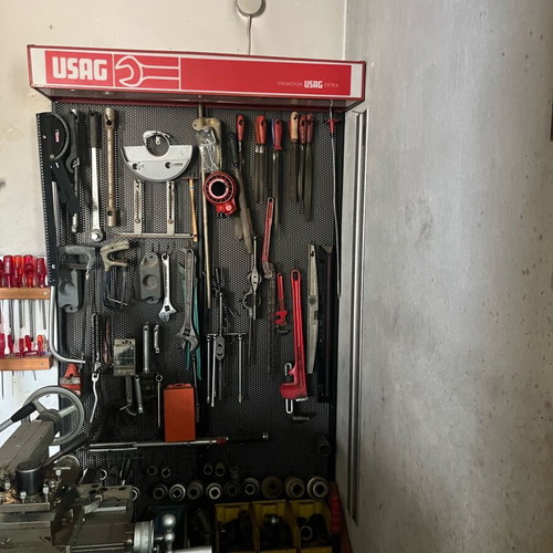 Workshop tools like new, organized with various categories