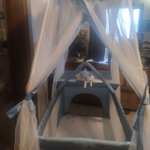 Playpen like new with changing table and regular mattress
