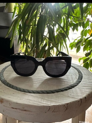 The Glass of Brixton women's black sunglasses new