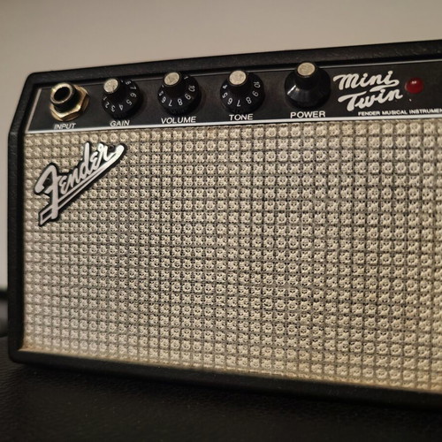 Fender Twin Amp guitar amplifier 10 watt like new