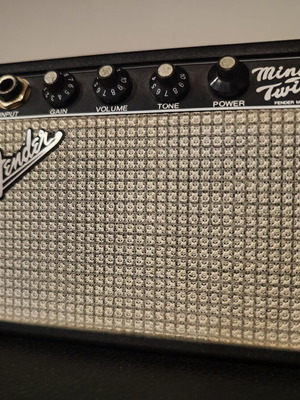 Fender Twin Amp guitar amplifier 10 watt like new