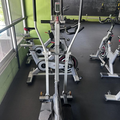 Kaiser elliptical professional used from gym