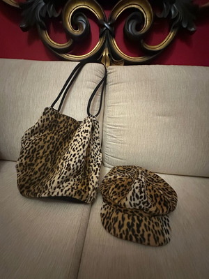Leopard Print Tote Shoulder Bag and Baker Boy Cap Set used