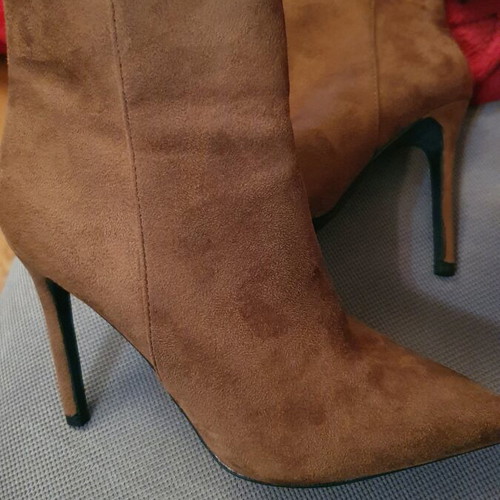 Diamantique women's ankle boots size 38 camel suede like new
