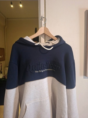 Quiksilver sweatshirt size Large blue white like new
