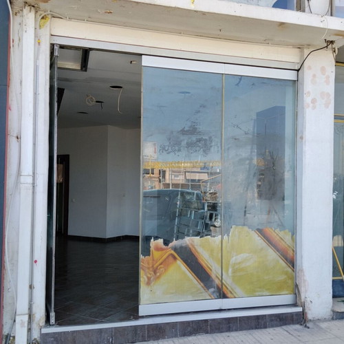 Commercial space 52 sqm Aigaleo with mezzanine and WC