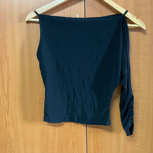 Attrattivo women's blouse with one shoulder new, black
