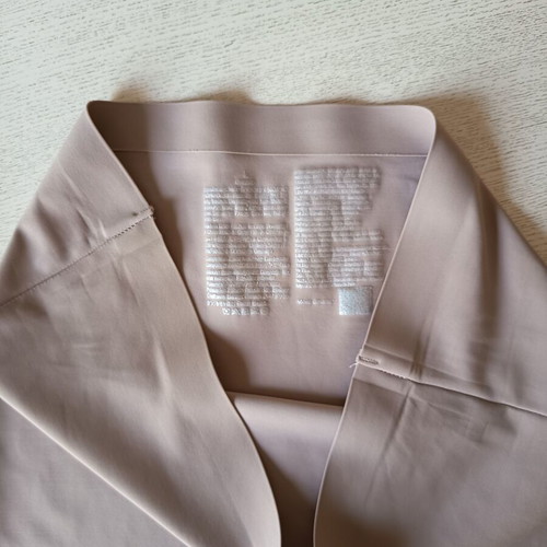 Sculpting silhouette skirt new, size L fits M, beige