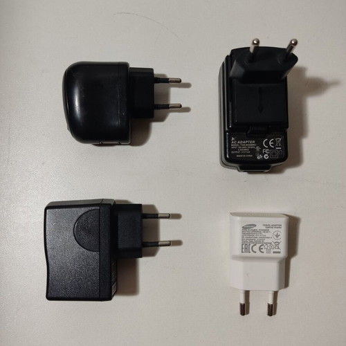 Chargers set like new, 4 adapters for old mobile models