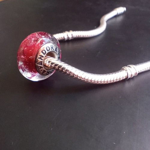 Pandora Murano charm red like new