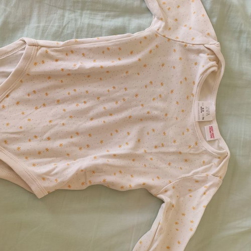 Zara baby bodysuits used, pack of 5 Christmas motifs