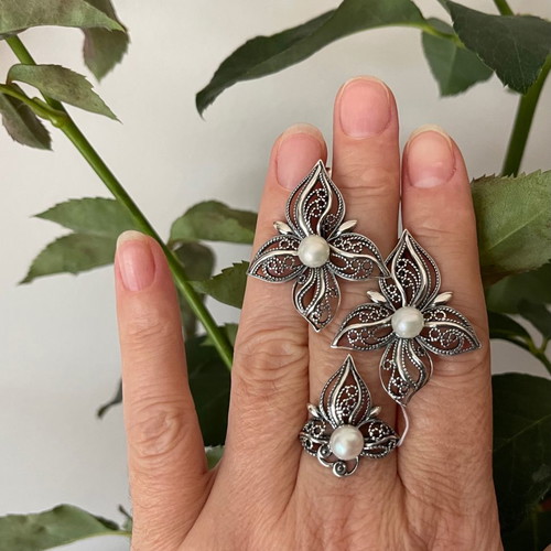 Handmade silver set ring and large filigree 925 earrings with pearls