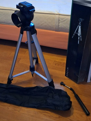 Tripod for camera like new