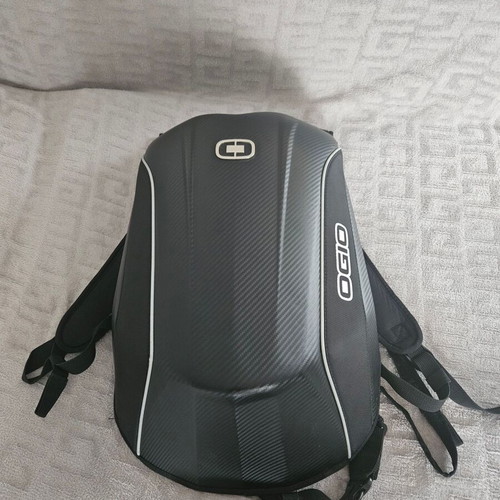 Ogio No Drag Mach 5 Stealth shoulder bag like new, black