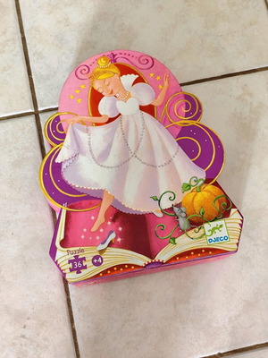 Djeco Cinderella children's puzzle like new