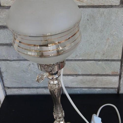 Vintage silver-plated table lamp like new, electric