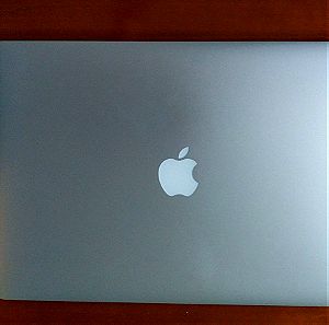 MacBook Pro (Retina, 15 ιντσών, 2015)