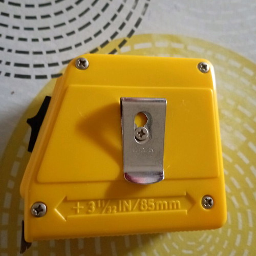 Johney tape measure like new 7.5m with built-in pocket calculator