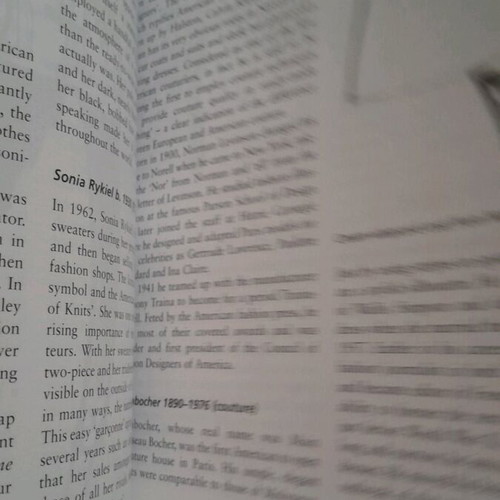 How Fashion Works book like new