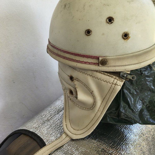 Vintage 1950s motorcycle helmet similar to Thanasis Veggos films