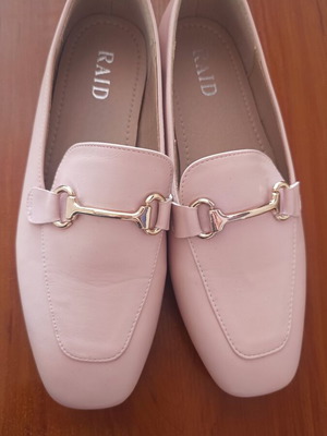 Raid pink loafers with gold buckle, size 39