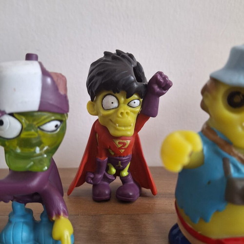 Zombiezz Series 1 Figures used, set of four